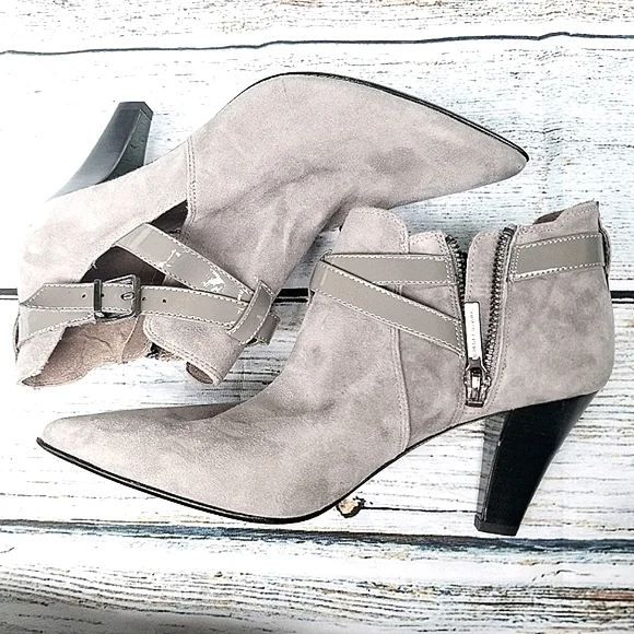 sz 8, Donald J. Pilsner, Tamy Bootie in Storm (Gray) - Picture 1 of 9